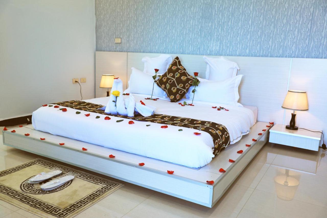 Riverland Hotel Baher Dar Extérieur photo
