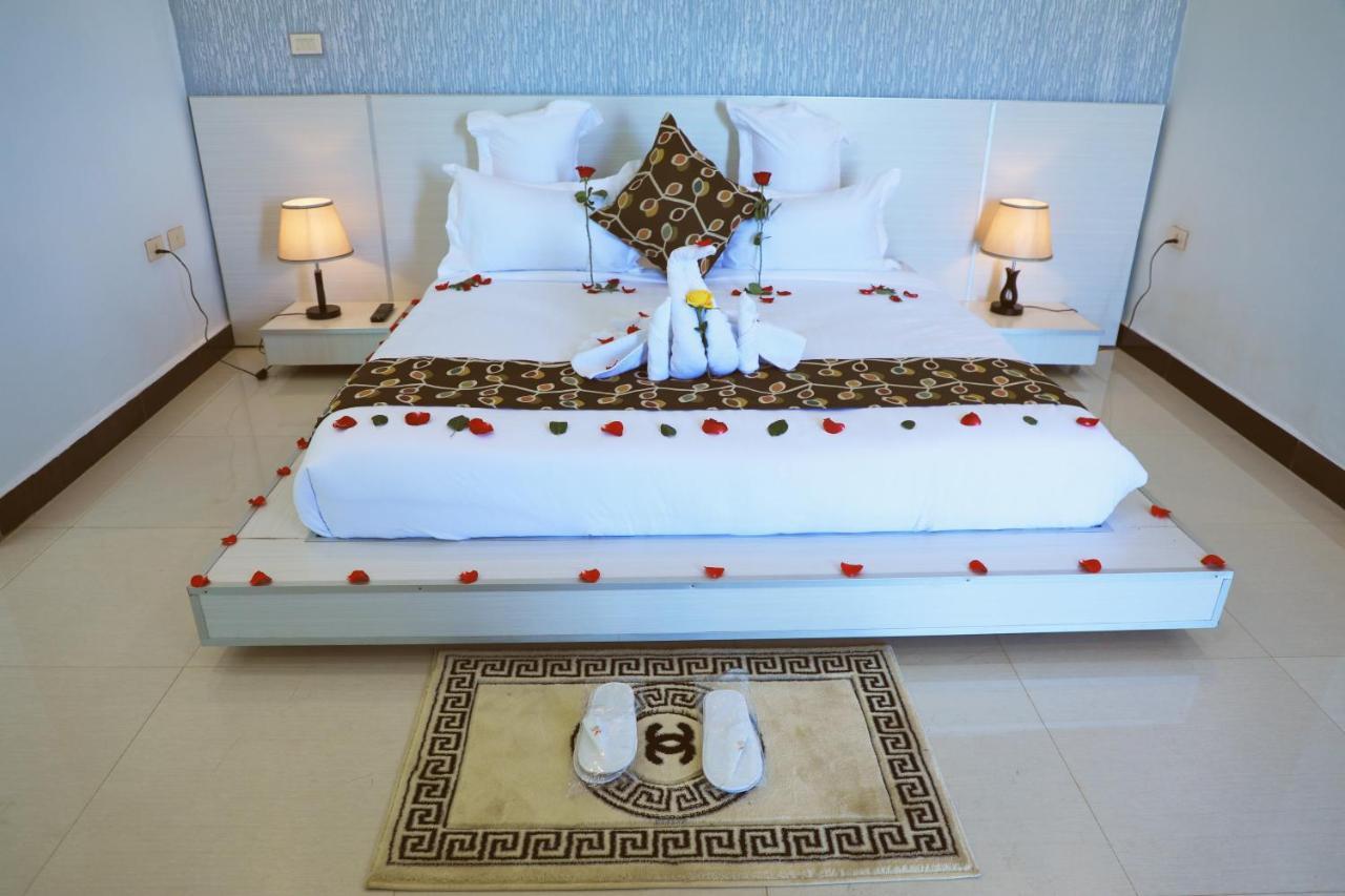 Riverland Hotel Baher Dar Extérieur photo
