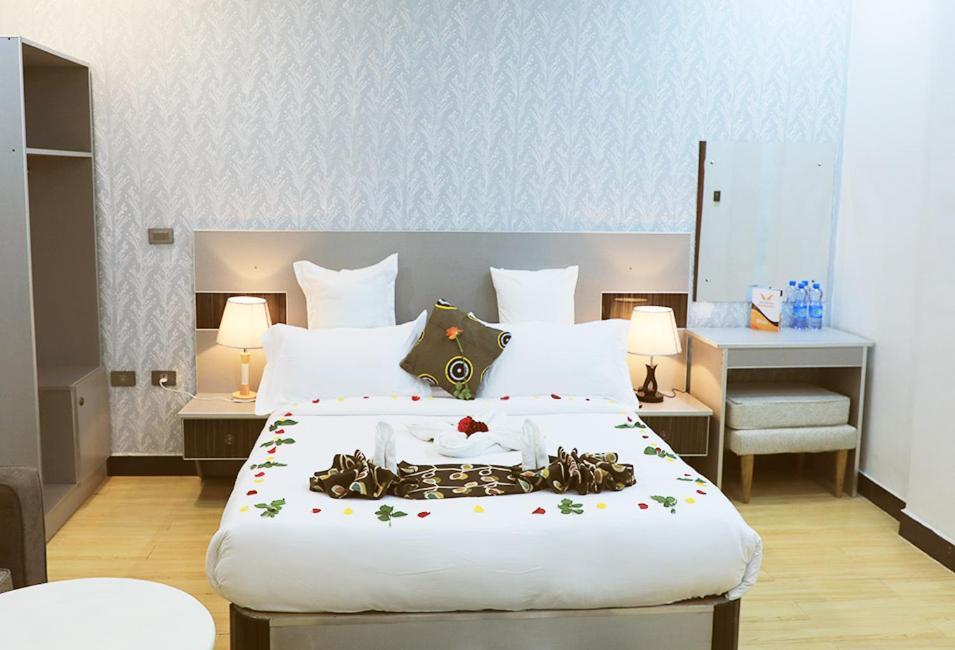 Riverland Hotel Baher Dar Extérieur photo